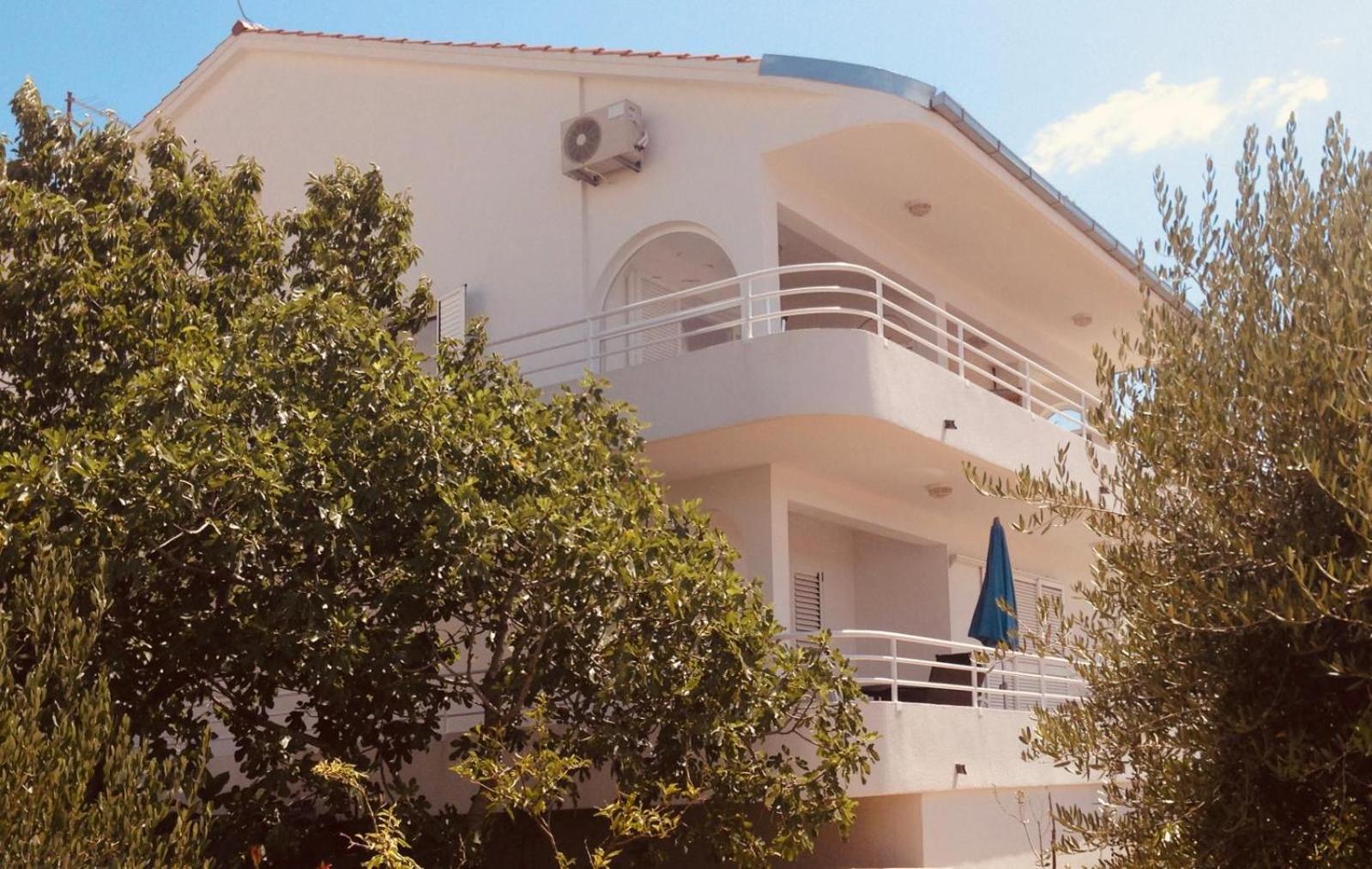 House Agradable Apartment Сегет Враница Екстериор снимка