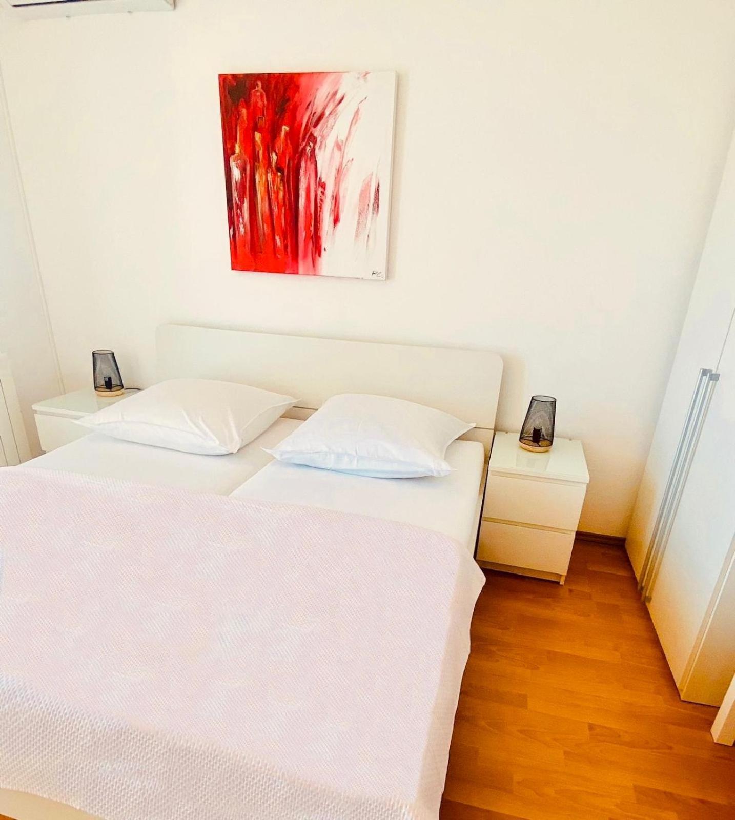 House Agradable Apartment Сегет Враница Екстериор снимка